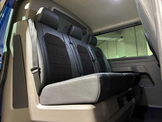 Volkswagen Transporter 2.0 TDI L2H1 30 DC 6-Sitzer Highline 150 PS 2020 (Original-NL), VGK-42-L Nutzfahrzeug