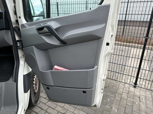 Volkswagen Crafter 35 2.5 TDI L2H1 DC 109hp 2008 (Original-NL), 62-VPJ-5