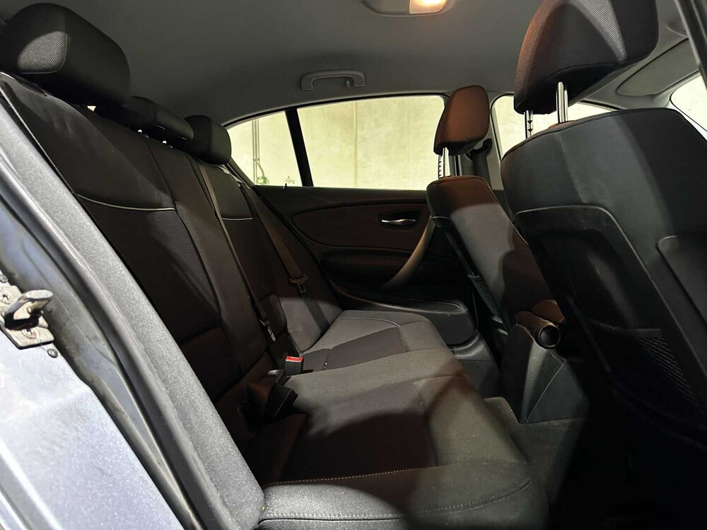 BMW 116i Corporate Business Line 1-serie 121pk 2010, 65-LFP-5