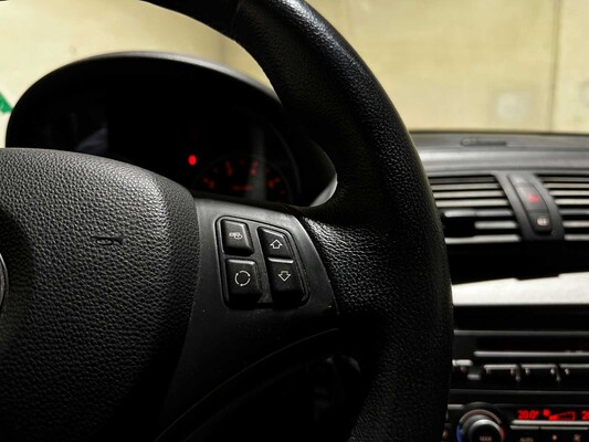 BMW 116i Corporate Business Line 1-serie 121pk 2010, 65-LFP-5