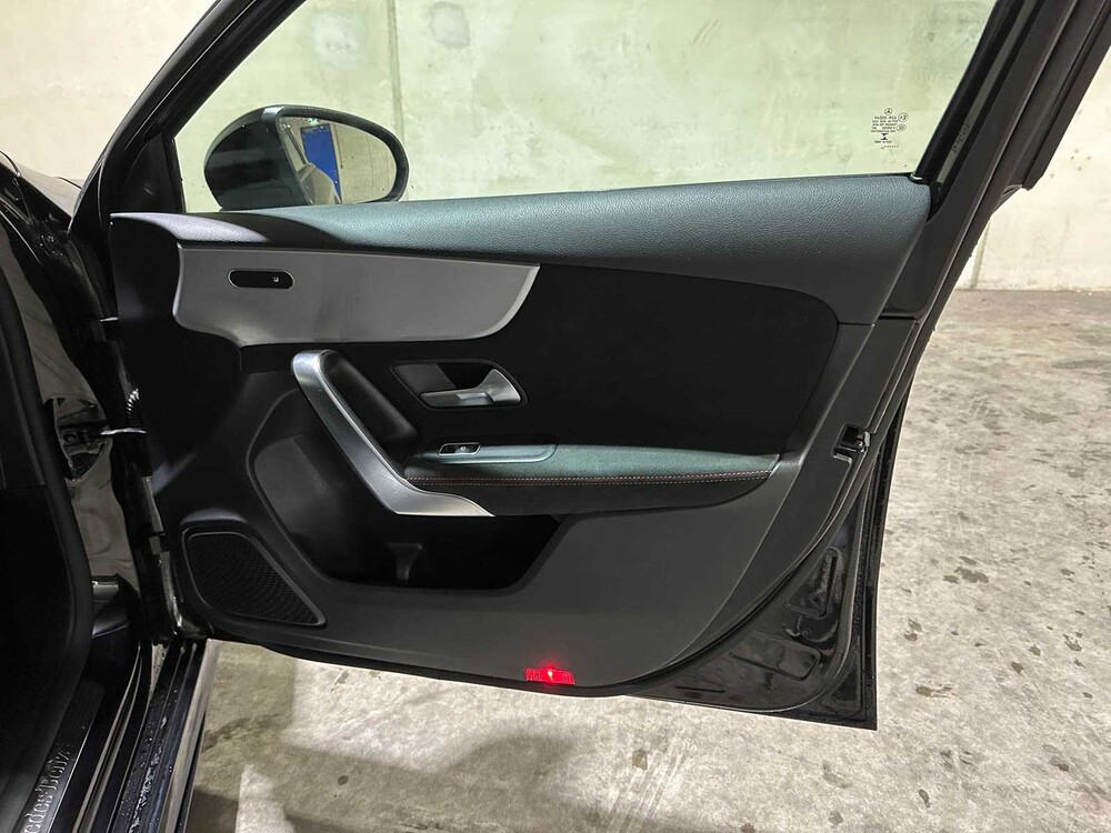 Mercedes-Benz A250 e Business Solution AMG Limited A-Klasse 160 PS 2021 (Original-NL), K-518-SP