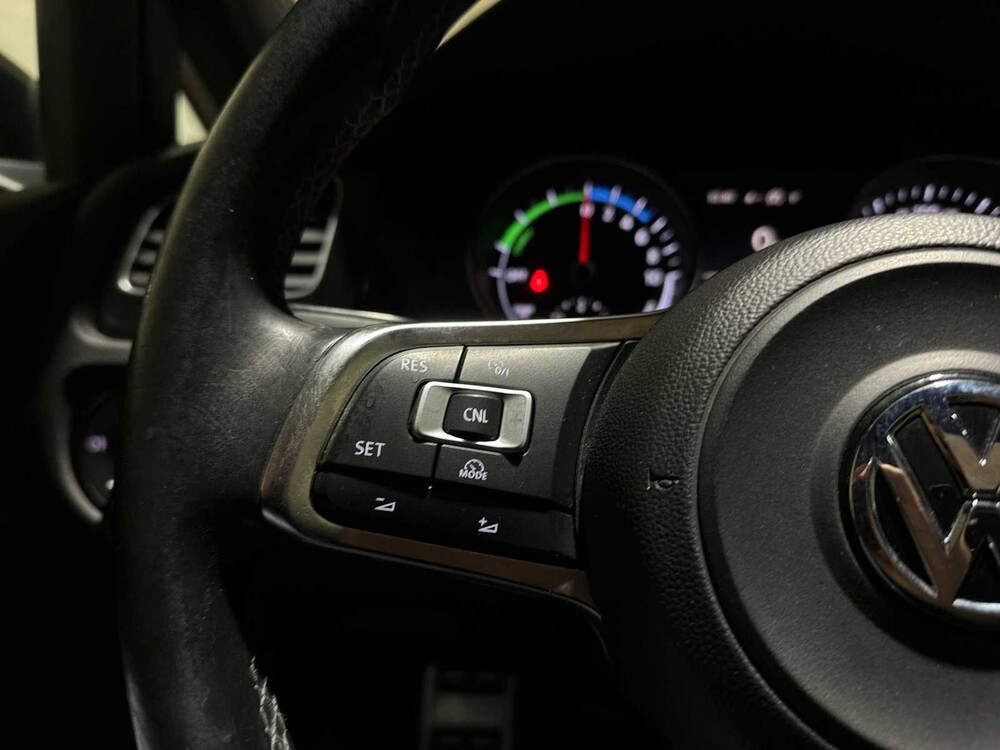 Volkswagen Golf GTE 1.4 TSI 204pk 2015 (Origineel-NL), 1-ZNB-51