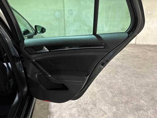 Volkswagen Golf GTE 1.4 TSI 204pk 2015 (Origineel-NL), 1-ZNB-51