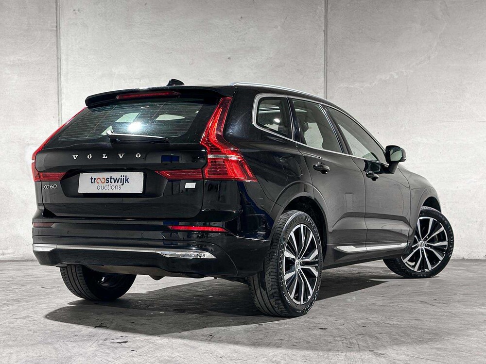 Volvo XC60 2.0 T6 Plug-in hybrid AWD Core Bright 253pk 2027 (Origineel-NL+1e eigenaar), S-190-RP