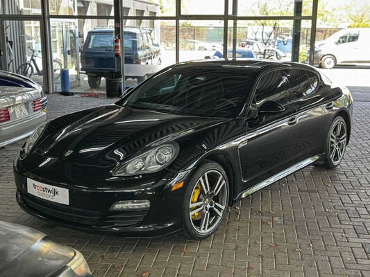 Luxury & sports cars te Milsbeek