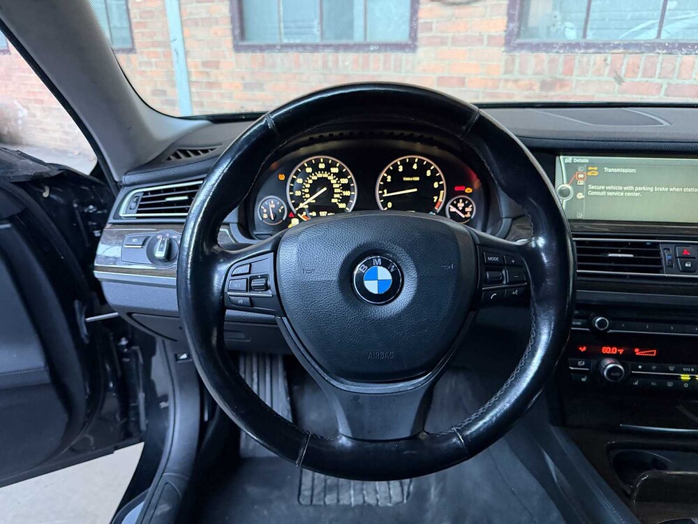 BMW 750Li xDrive 4.4 V8 7-serie 408pk 2012