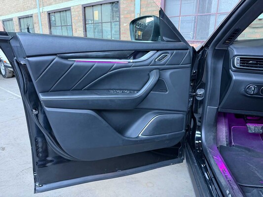 Maserati Levante 3.0 V6 AWD GranLusso 349pk 2019, T-075-PR