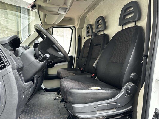 Peugeot Boxer 335 2.2 HDI L3H2 XR 131pk 2016, VZF-89-S