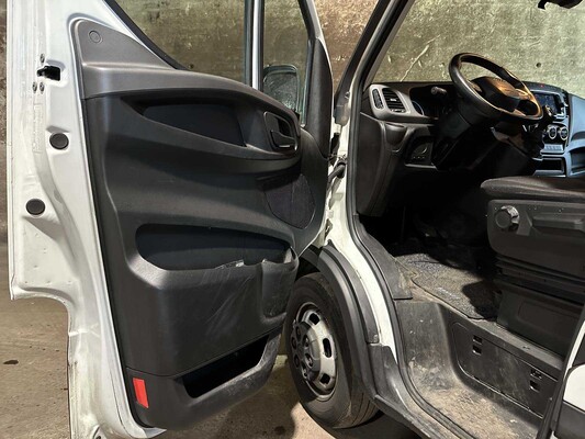 Iveco Daily 35C16H 2.3 375 154pk 2022 (Origineel-NL+1e eigenaar), VSH-30-N