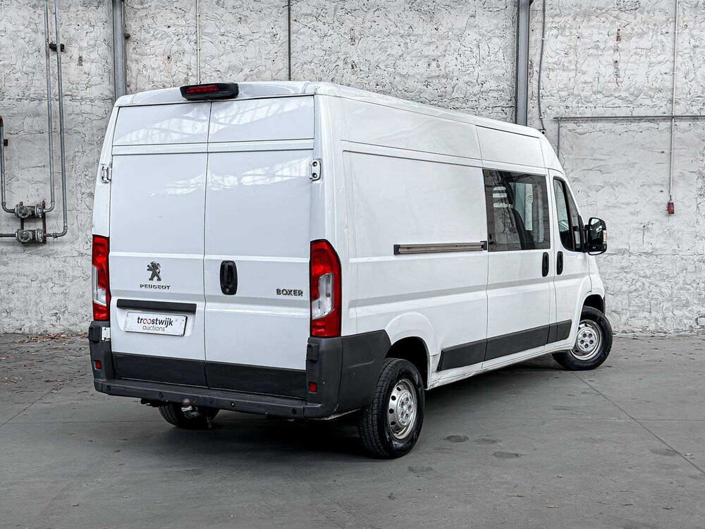 Peugeot Boxer 335 2.2 HDI L3H2 XR 150pk 2016 7-Persoons Bedrijfswagen, V-584-GT