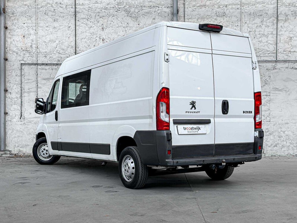Peugeot Boxer 335 2.2 HDI L3H2 XR 150pk 2016 7-Persoons Bedrijfswagen, V-584-GT