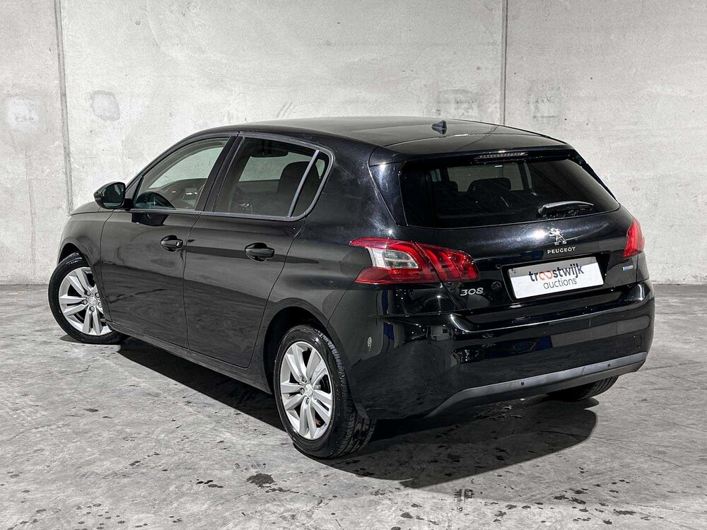 Peugeot 308 1.2 PureTech Blue Lease Executive 110pk 2016 (Origineel-NL), JJ-650-N