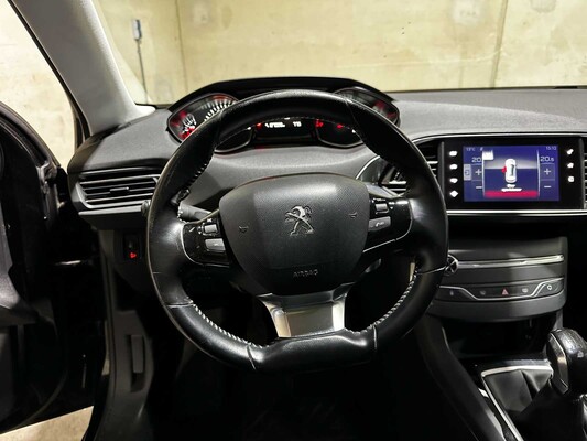 Peugeot 308 1.2 PureTech Blue Lease Executive 110pk 2016 (Origineel-NL), JJ-650-N