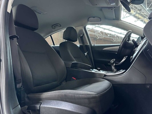 Opel Insignia 1.6 T Edition 179pk 2010 (Origineel-NL), 45-NJT-2