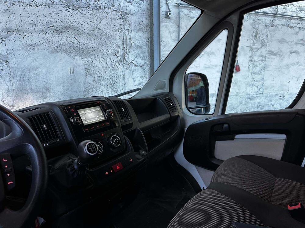 Peugeot Boxer 330 2.0 HDI Pro 6-Persoons Bedrijfswagen 110pk 2017, VFZ-61-L