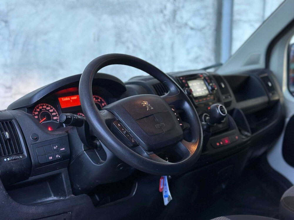 Peugeot Boxer 330 2.0 HDI Pro 6-Persoons Bedrijfswagen 110pk 2017, VFZ-61-L