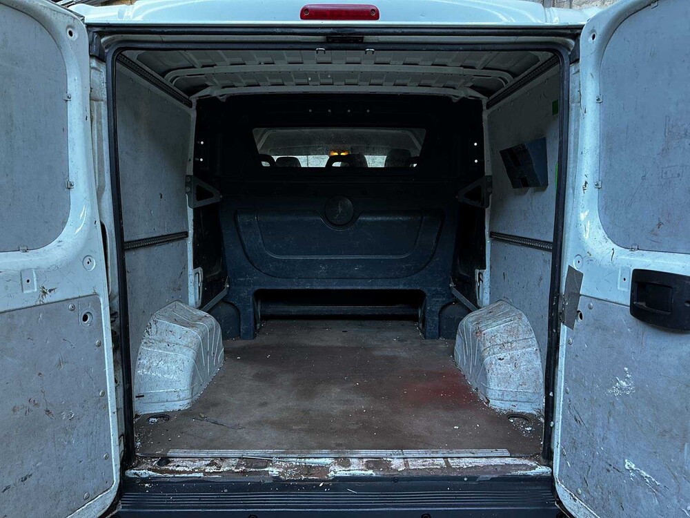 Peugeot Boxer 330 2.0 HDI Pro 6-Persoons Bedrijfswagen 110pk 2017, VFZ-61-L