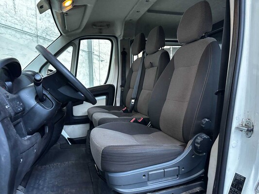 Peugeot Boxer 330 2.0 HDI Pro 6-Persoons Bedrijfswagen 110pk 2017, VFZ-61-L