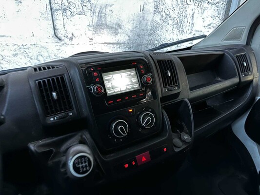 Peugeot Boxer 330 2.0 HDI Pro 6-Persoons Bedrijfswagen 110pk 2017, VFZ-61-L