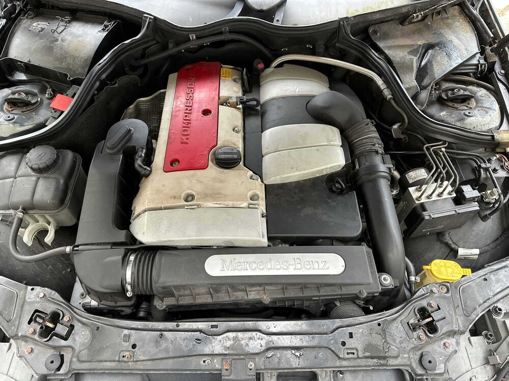Mercedes-Benz C230 K C-klasse Sportcoupé 197pk 2004, SZ-183-P youngtimer