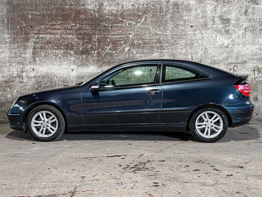 Mercedes-Benz C230 K C-klasse Sportcoupé 197pk 2004, SZ-183-P youngtimer