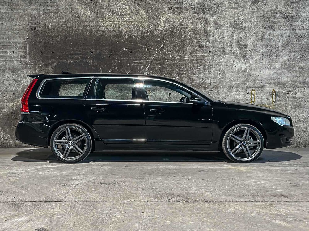 Volvo V70 2.0 T5 Summum 241pk 2017, Z-082-HJ