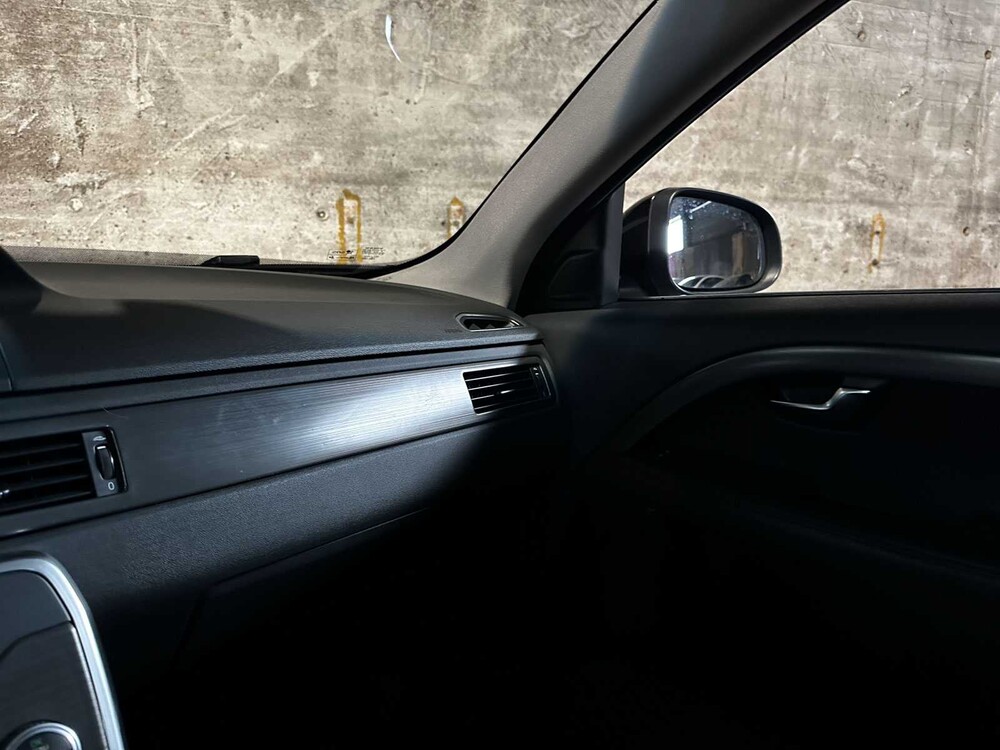 Volvo V70 2.0 T5 Summum 241pk 2017, Z-082-HJ