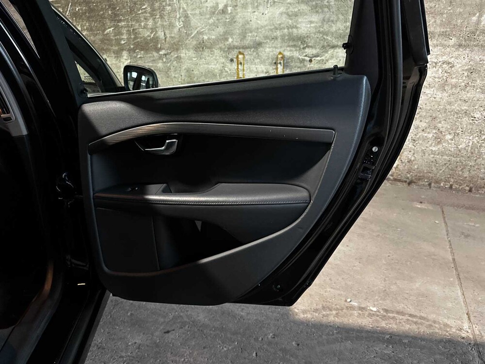 Volvo V70 2.0 T5 Summum 241pk 2017, Z-082-HJ