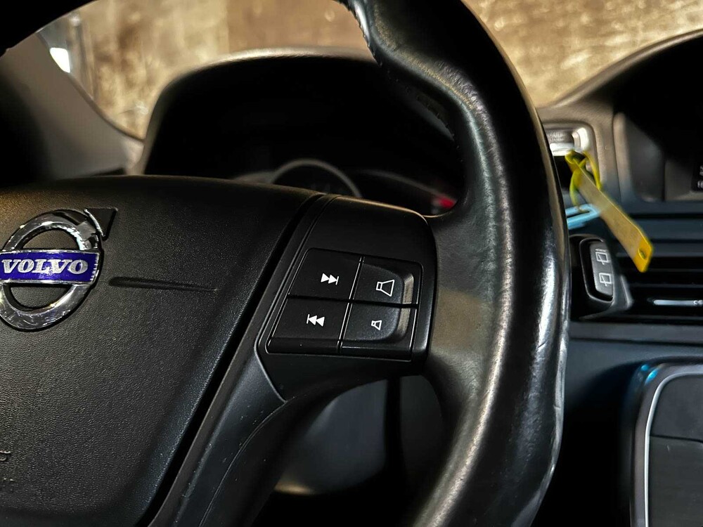 Volvo V70 2.0 T5 Summum 241pk 2017, Z-082-HJ
