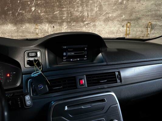 Volvo V70 2.0 T5 Summum 241pk 2017, Z-082-HJ