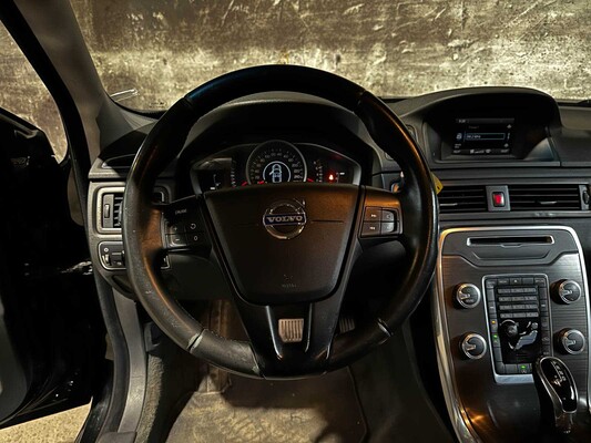 Volvo V70 2.0 T5 Summum 241pk 2017, Z-082-HJ