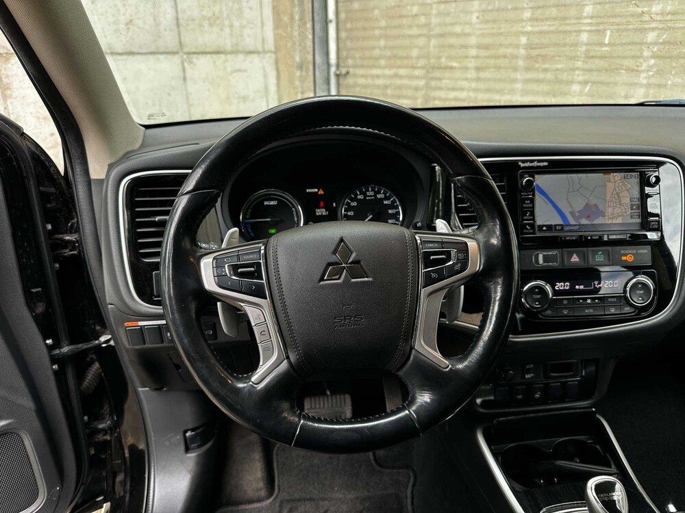 Mitsubishi Outlander 2.0 PHEV Instyle CWO GGP21 203pk 2015 (Origineel-NL) Plug-In Hybrid, HG-301-Z