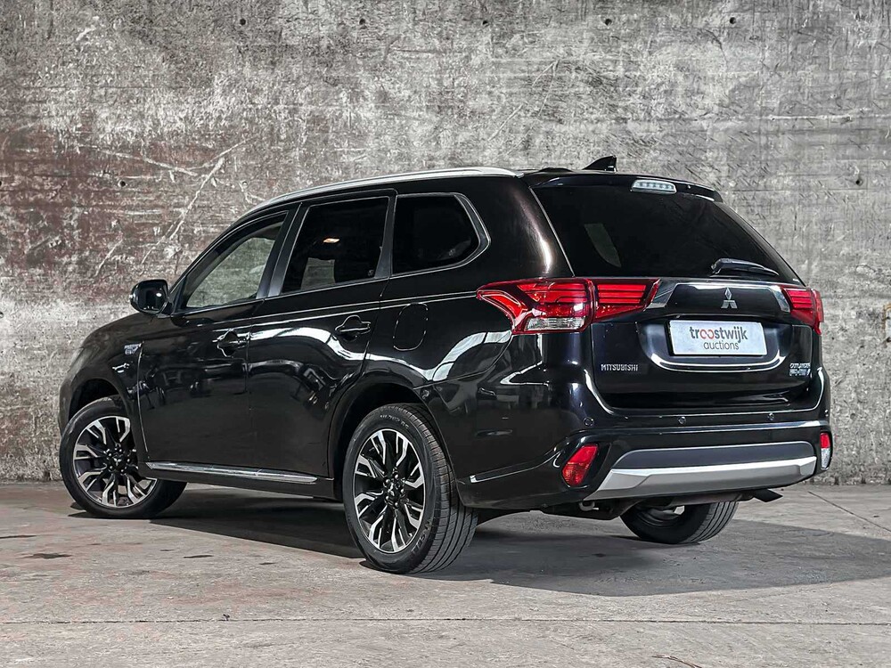 Mitsubishi Outlander 2.0 PHEV Instyle CWO GGP21 203pk 2015 (Origineel-NL) Plug-In Hybrid, HG-301-Z