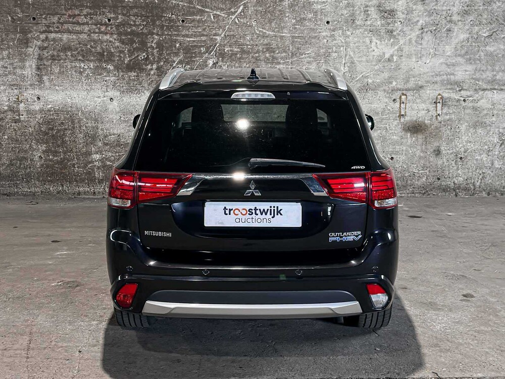 Mitsubishi Outlander 2.0 PHEV Instyle CWO GGP21 203pk 2015 (Origineel-NL) Plug-In Hybrid, HG-301-Z
