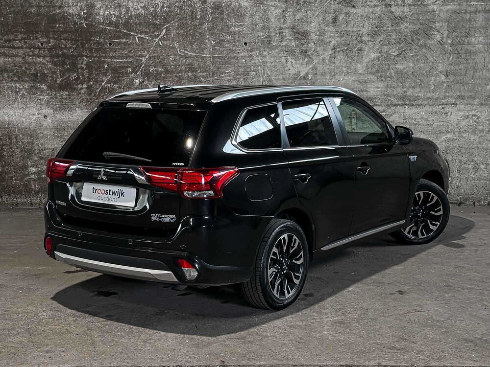 Mitsubishi Outlander 2.0 PHEV Instyle CWO GGP21 203pk 2015 (Origineel-NL) Plug-In Hybrid, HG-301-Z