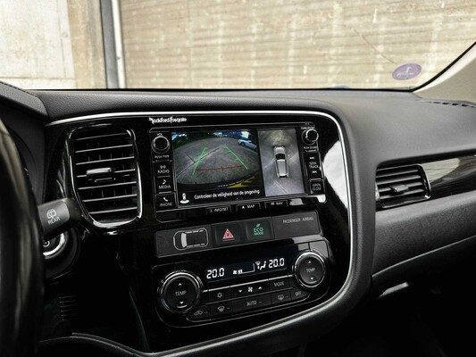 Mitsubishi Outlander 2.0 PHEV Instyle CWO GGP21 203pk 2015 (Origineel-NL) Plug-In Hybrid, HG-301-Z