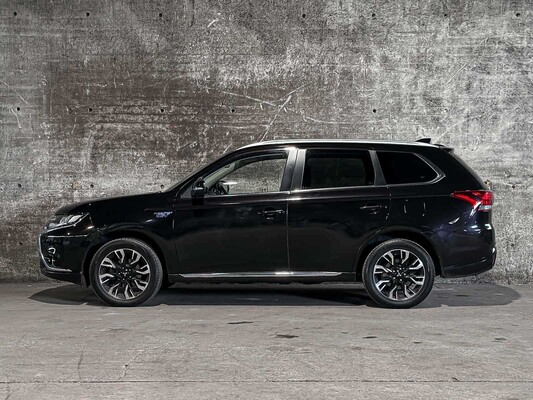 Mitsubishi Outlander 2.0 PHEV Instyle CWO GGP21 203pk 2015 (Origineel-NL) Plug-In Hybrid, HG-301-Z