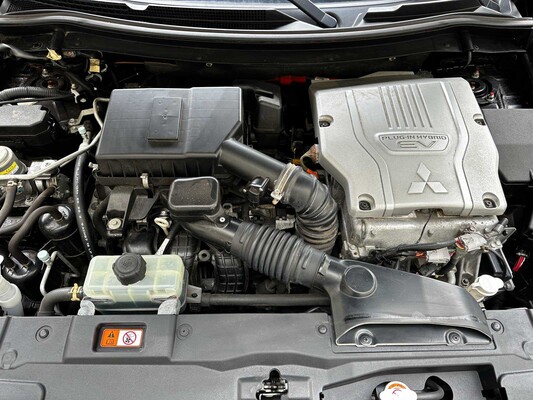 Mitsubishi Outlander 2.0 PHEV Instyle CWO GGP21 203pk 2015 (Origineel-NL) Plug-In Hybrid, HG-301-Z