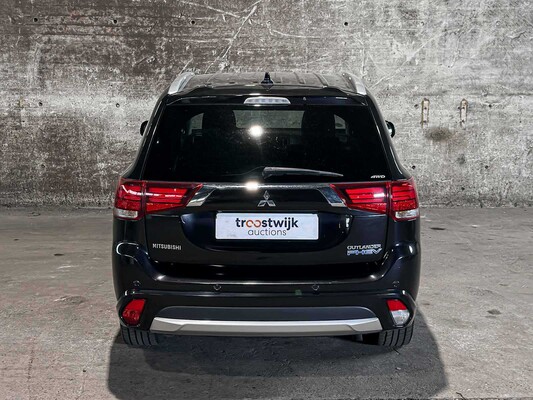 Mitsubishi Outlander 2.0 PHEV Instyle CWO GGP21 203pk 2015 (Origineel-NL) Plug-In Hybrid, HG-301-Z