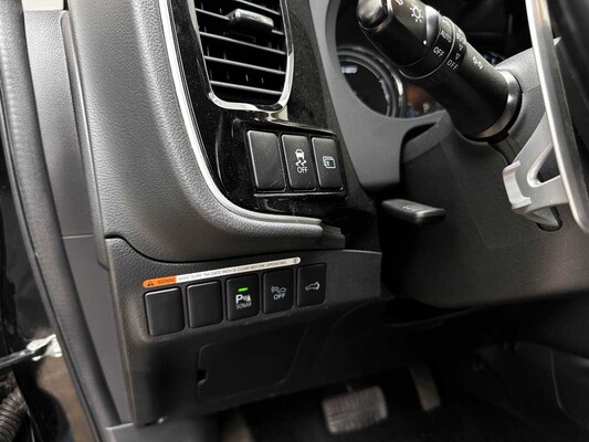 Mitsubishi Outlander 2.0 PHEV Instyle CWO GGP21 203pk 2015 (Origineel-NL) Plug-In Hybrid, HG-301-Z