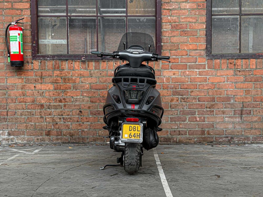 Piaggio Vespa Sprint 4T 2015 Scooter, DBL-64-H