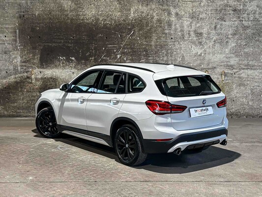 BMW X1 sDrive20i Business Edition Plus 178pk 2022 (Origineel-NL), P-914-LJ