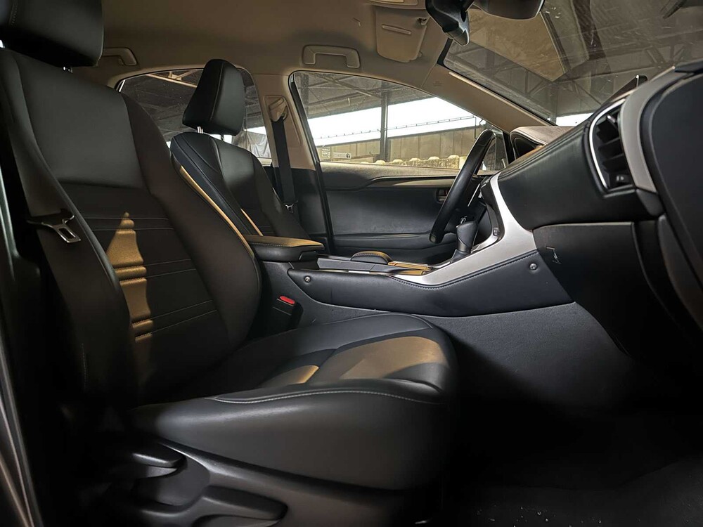 Lexus NX 300h Executive Line 2.5 AWD 184pk 2021 Plug-In Hybrid, KGK-71-F