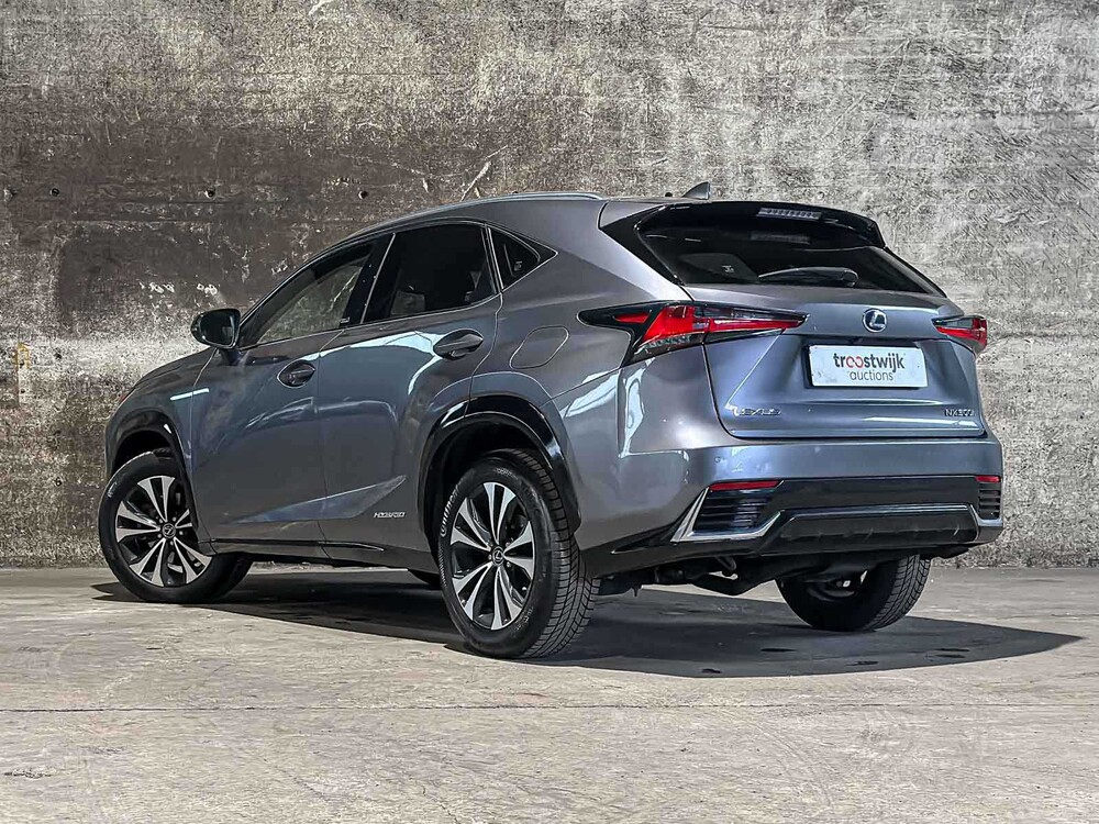 Lexus NX 300h Executive Line 2.5 AWD 184pk 2021 Plug-In Hybrid, KGK-71-F
