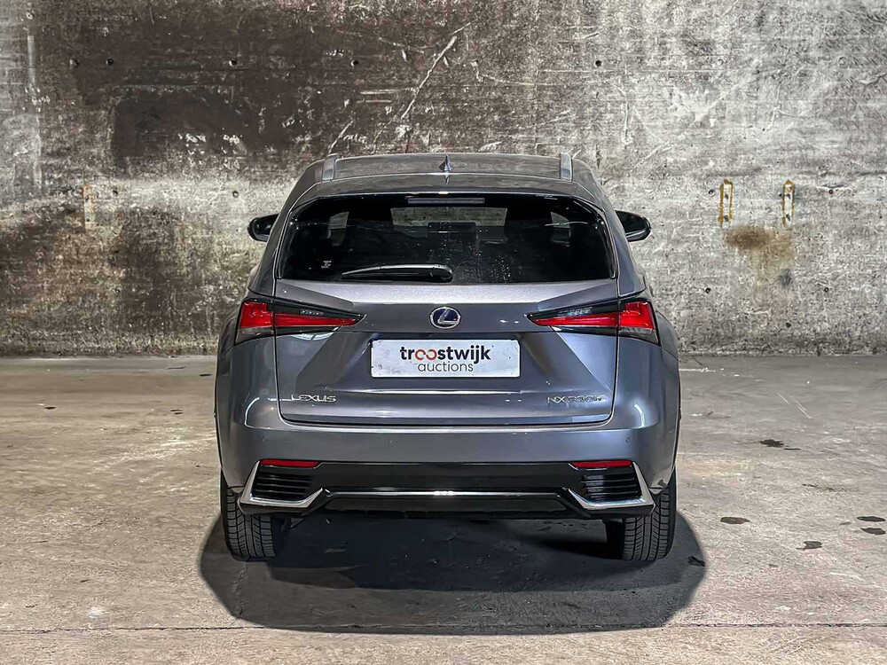 Lexus NX 300h Executive Line 2.5 AWD 184pk 2021 Plug-In Hybrid, KGK-71-F
