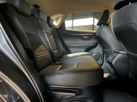 Lexus NX 300h Executive Line 2.5 AWD 184pk 2021 Plug-In Hybrid, KGK-71-F