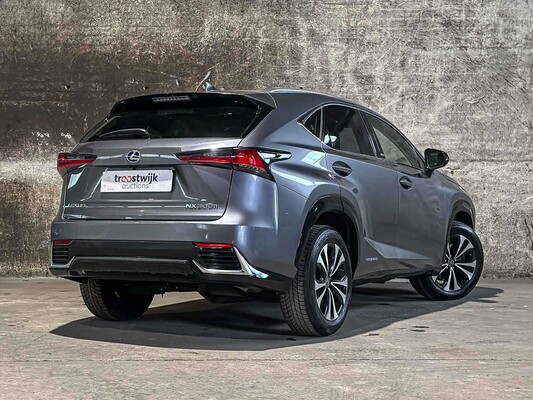 Lexus NX 300h Executive Line 2.5 AWD 184pk 2021 Plug-In Hybrid, KGK-71-F