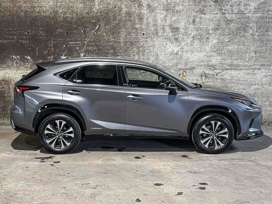 Lexus NX 300h Executive Line 2.5 AWD 184pk 2021 Plug-In Hybrid, KGK-71-F