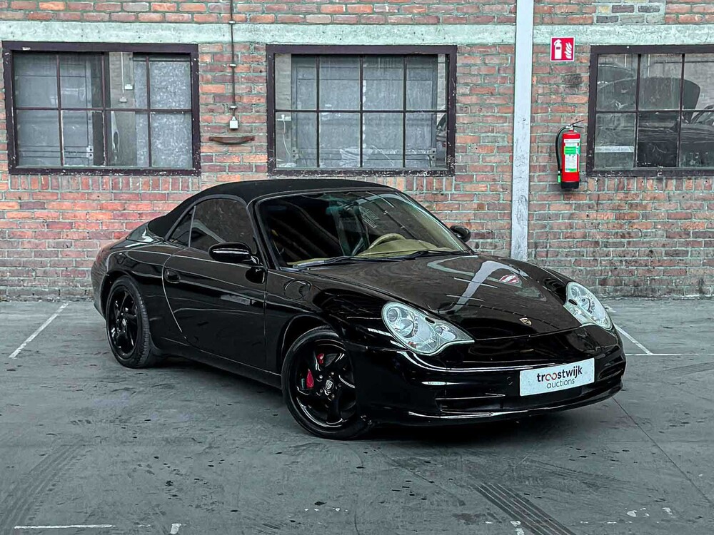 Porsche 911 Carrera 4 Cabriolet 3.6 996 320pk 2002 Youngtimer HANDGESCHAKELD 