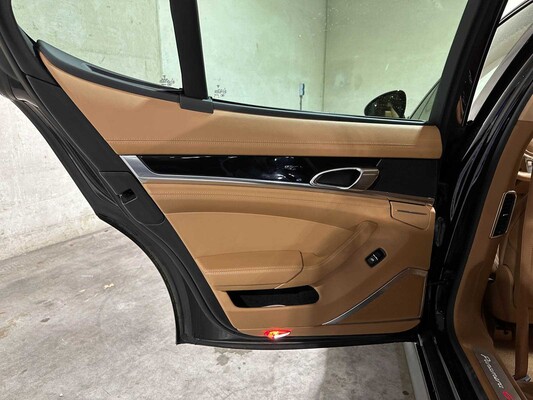 Porsche Panamera GTS 4.8 V8 430pk 2012 Sport-Chrono